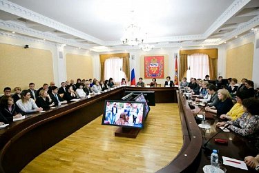 О неотложных задачах в области социальной политики